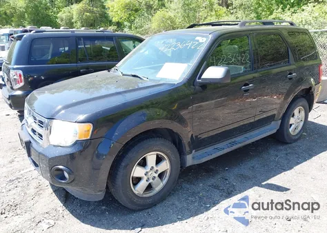 2011 Ford Escape Xlt Automatic z USA, uszkodzony, nr VIN 1FMCU9DG3BKB76329